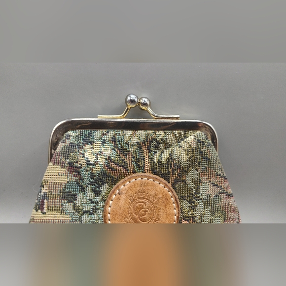 Vintage Gobelin Collection Coin Purse - Picture 5 of 8